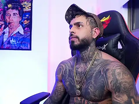 logan_hugh8's cam snapshot