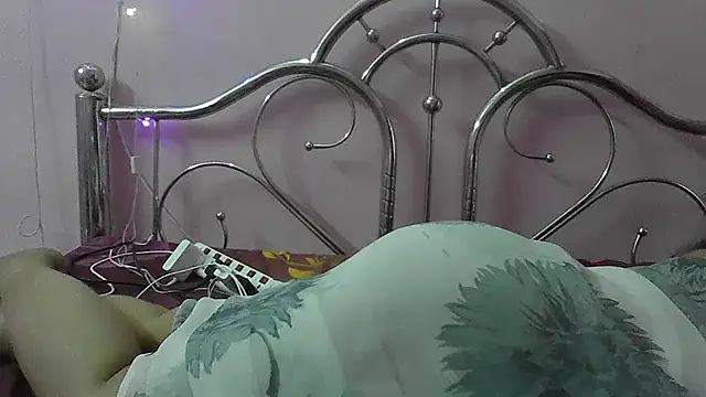 cute_lailaa's cam snapshot