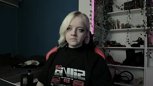 Holy_Mistress_S live sex cam