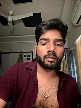 BeardedBulge live sex cam