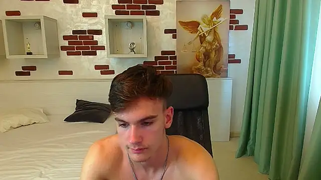 BradyFlint live sex cam