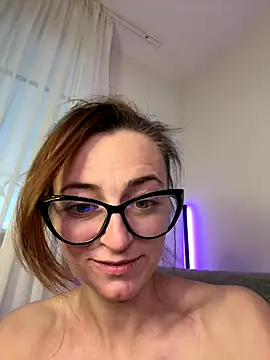 FuckingSunshine37's cam snapshot