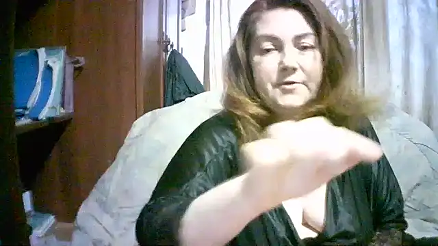 Madame-Butterfly's cam snapshot