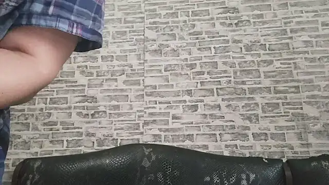 EdithManning's cam snapshot