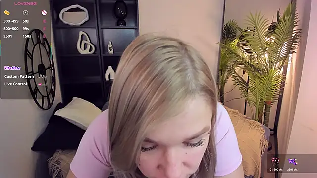 BellaDreamy's cam snapshot