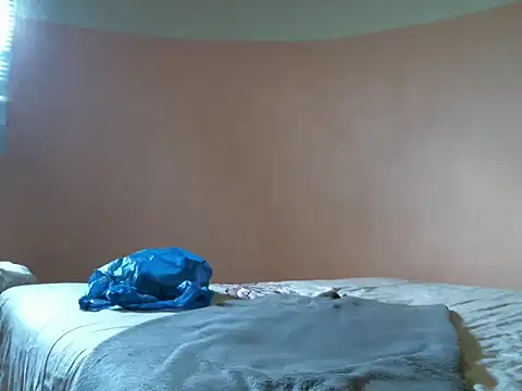 Pretty_miss_devilxxx35's cam snapshot