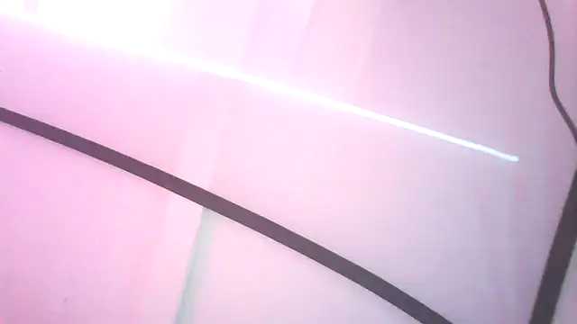 Luv2SuckBWC92's cam snapshot