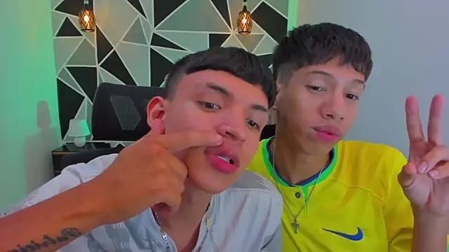 Juan_Nd_Steven's cam snapshot