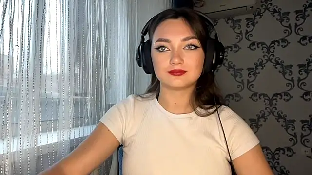 TwotyBright's cam snapshot