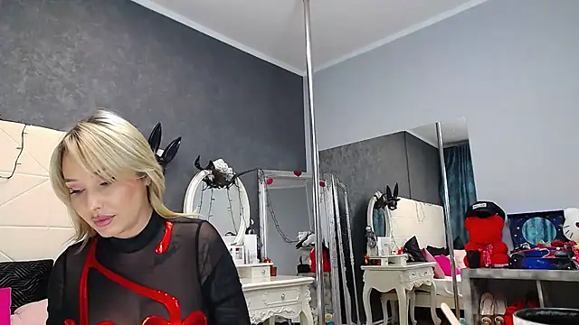 IssaSmith's cam snapshot