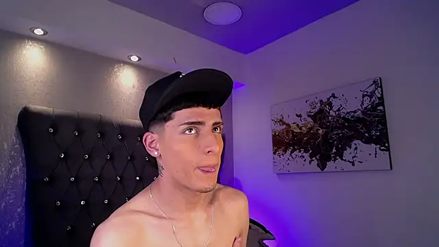 MateoMitchell live sex cam