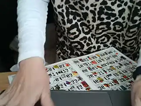 VeneRed live sex cam