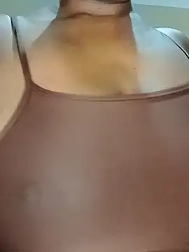 Luciouslips00 live sex cam