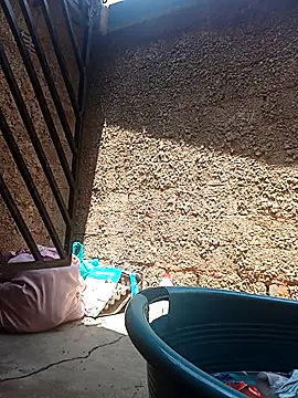 PetiteSquirtQueen's cam snapshot