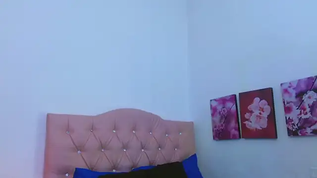 barbara_baker_'s cam snapshot