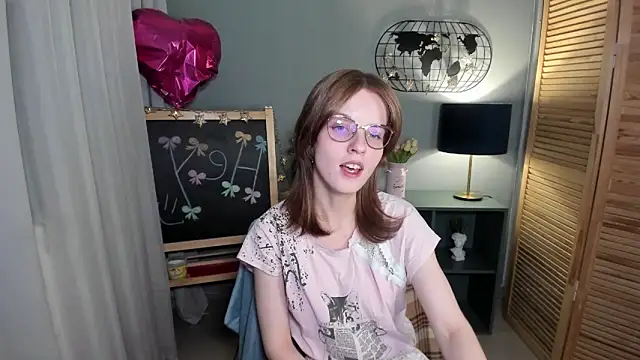 Madelaineses's cam snapshot