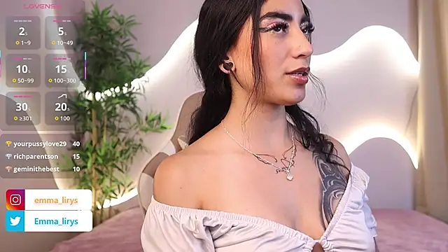 Emma_Lirys's cam snapshot