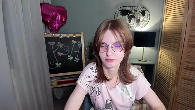 Madelaineses's cam snapshot