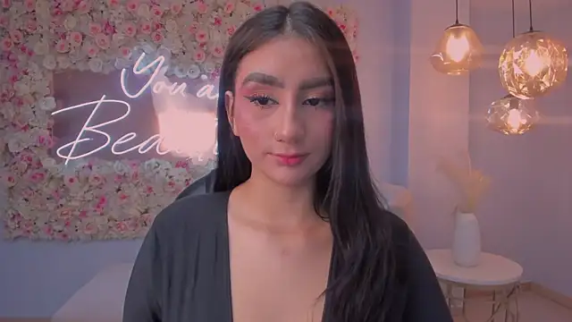 MaddisonLowe's cam snapshot