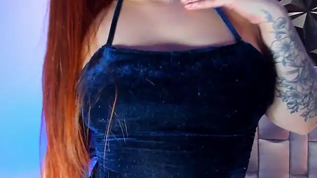 megan_whitee__'s cam snapshot