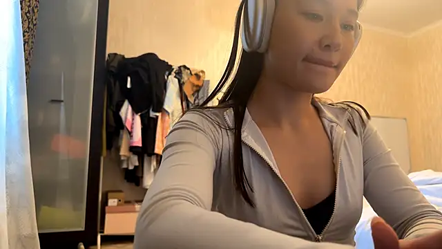 YourCoreanmiracle's cam snapshot