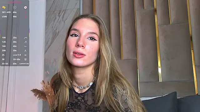 LeslieMines's cam snapshot