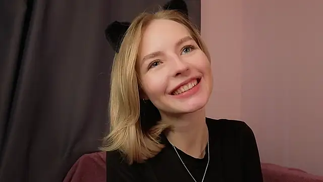 BaileyBernos's cam snapshot