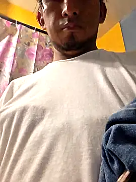 Jovende28's cam snapshot