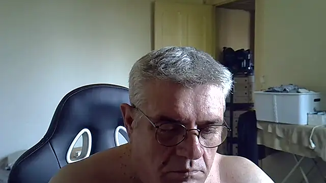 _hippo_'s cam snapshot