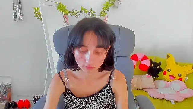 Marri-Stella live sex cam