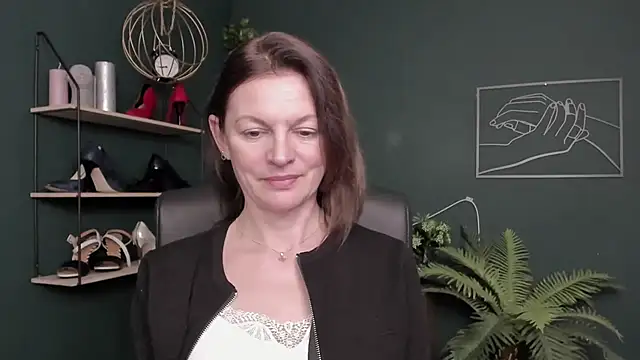 VivianWILD's cam snapshot