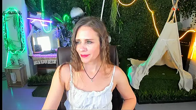 EmiliaBedy's cam snapshot