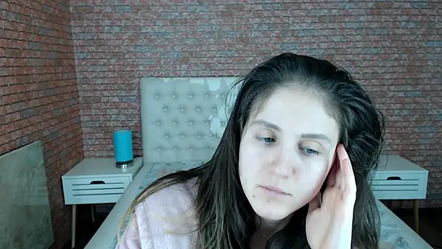 Holliy_Cooper's cam snapshot