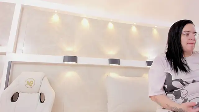 anette_cooper's cam snapshot