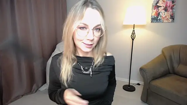 Ava_Elior's cam snapshot