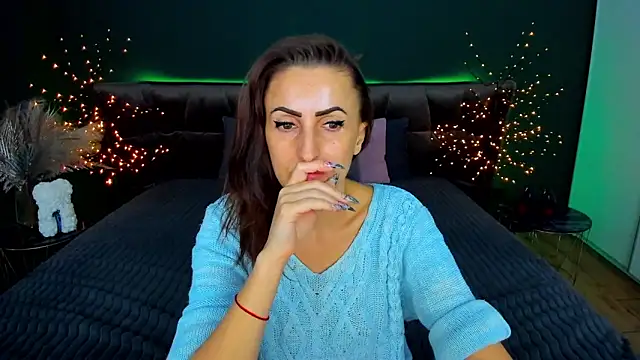 Rebecca_Diamond's cam snapshot