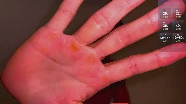 tommy_cumfinger live sex cam