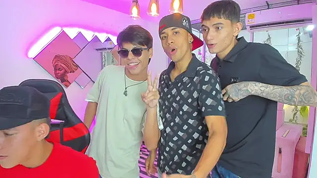 Houseofwarrios's cam snapshot