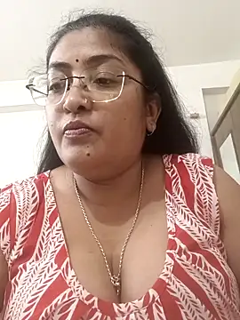 LAVERNIYA_ live sex cam