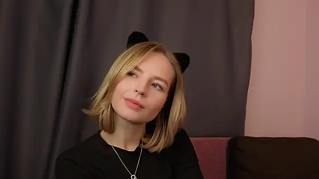 BaileyBernos's cam snapshot