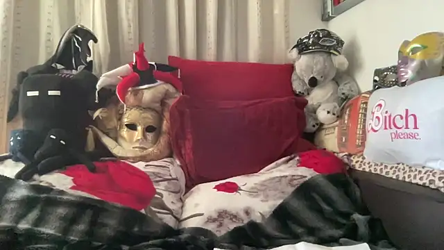 EroticVenetian live sex cam