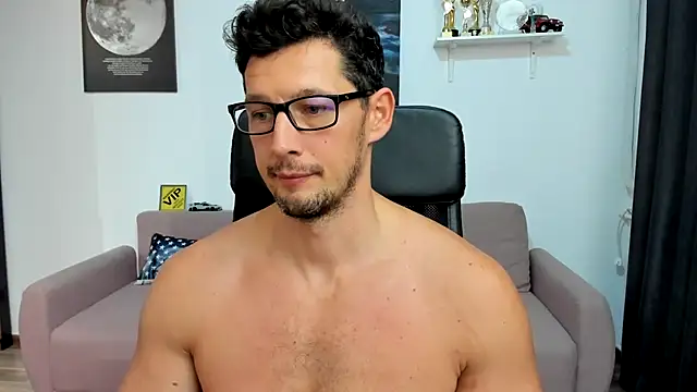 BrutusK08 live sex cam