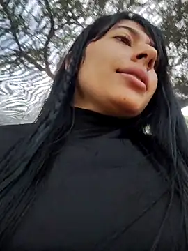 Carolina-petite live sex cam