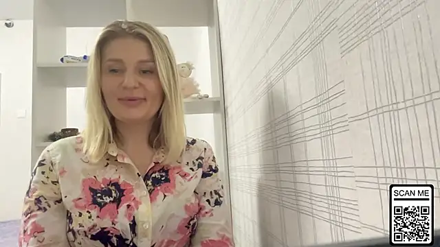 Blondie_xoxoxo live sex cam