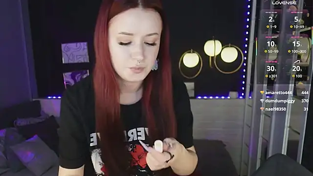 Lily_Moonlight's cam snapshot