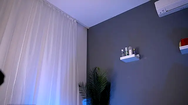 BetsyGonzale's cam snapshot