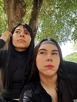 Carolina-petite live sex cam