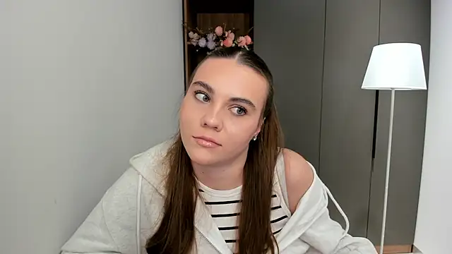 ElwandaMcilvain's cam snapshot