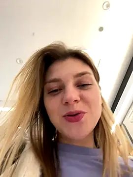 ValenciaShock live sex cam