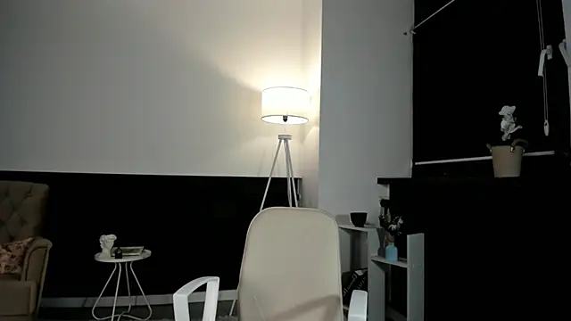 TovaNicometo's web cam